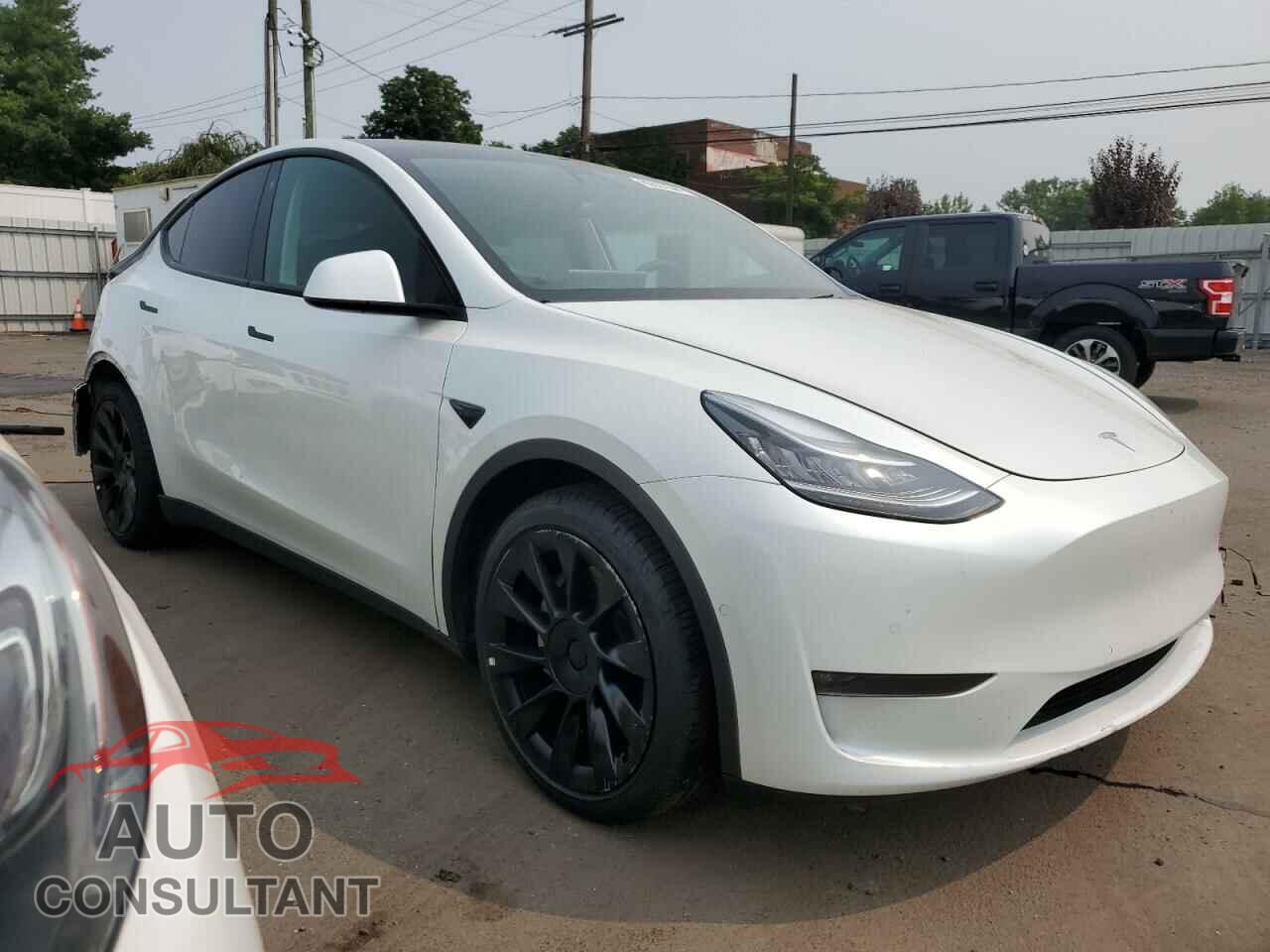 TESLA MODEL Y 2021 - 5YJYGDEEXMF074706