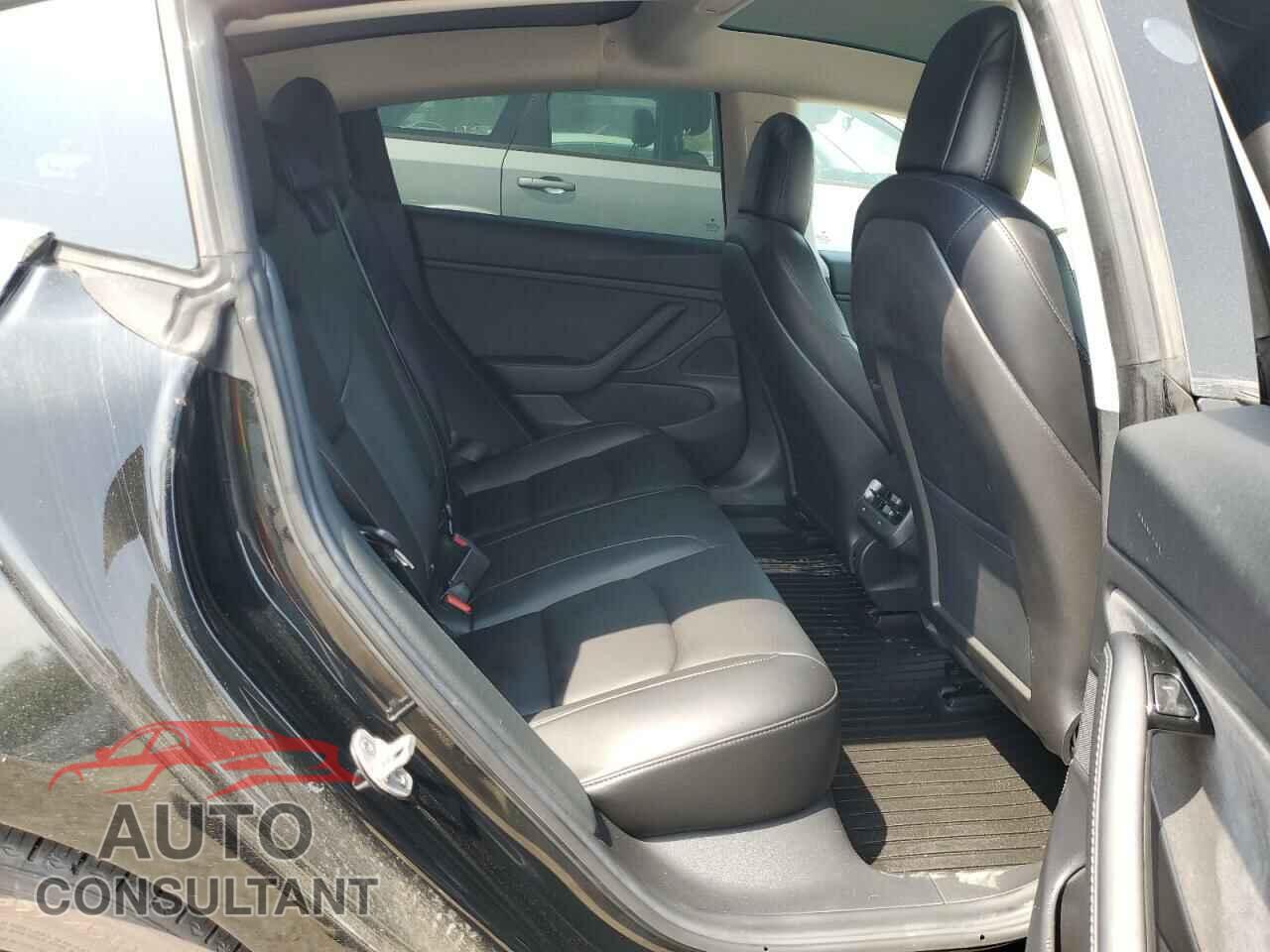 TESLA MODEL 3 2018 - 5YJ3E1EA7JF157078