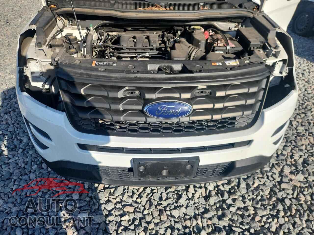 FORD EXPLORER 2018 - 1FM5K8AR9JGB19276