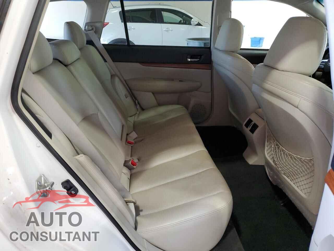 SUBARU OUTBACK 2013 - 4S4BRBLC5D3289716
