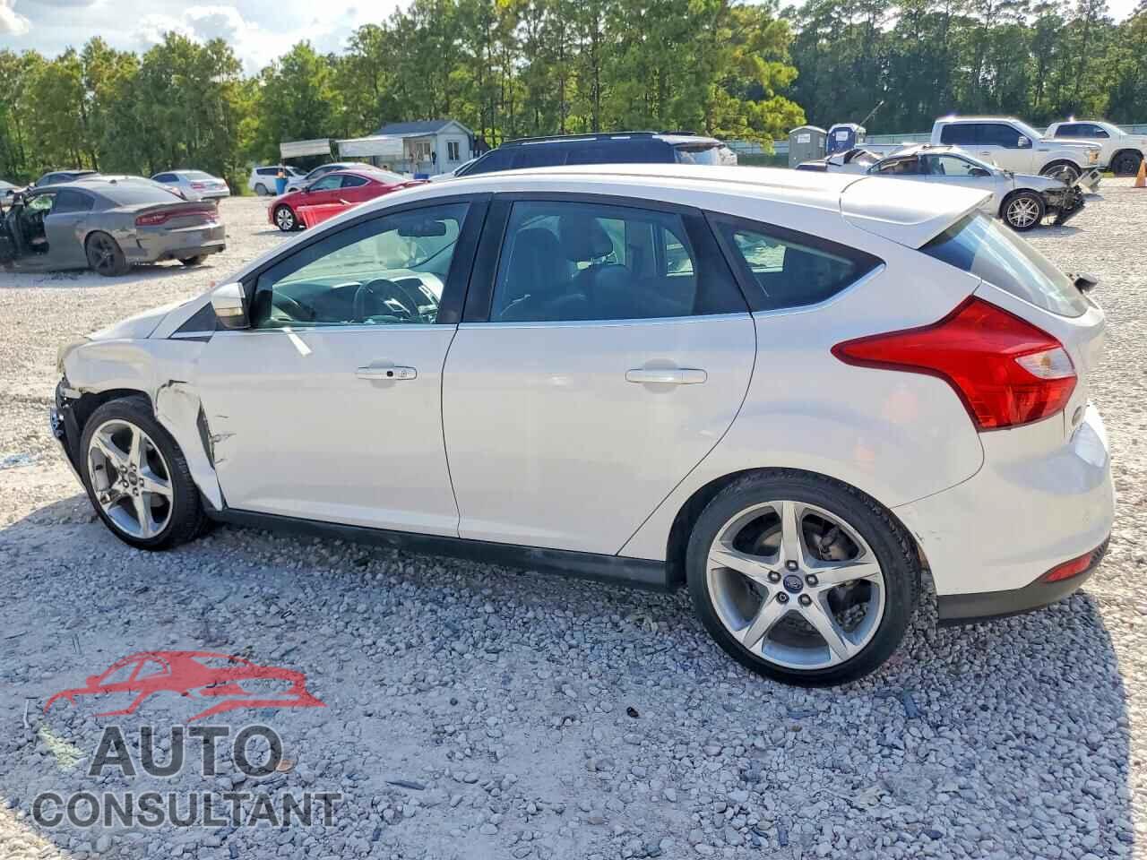 FORD FOCUS 2014 - 1FADP3N22EL195927