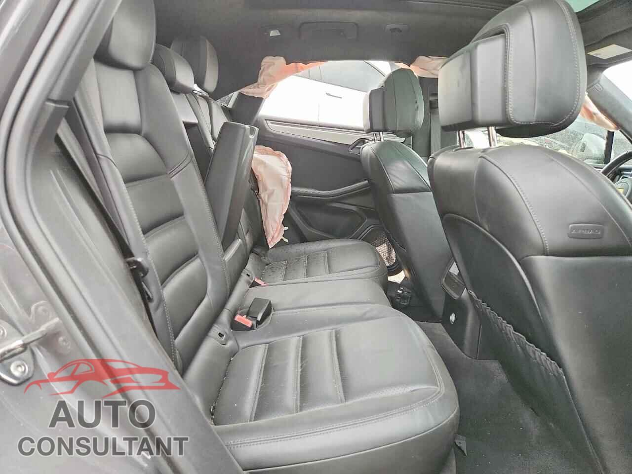 PORSCHE MACAN 2015 - WP1AF2A5XFLB94969