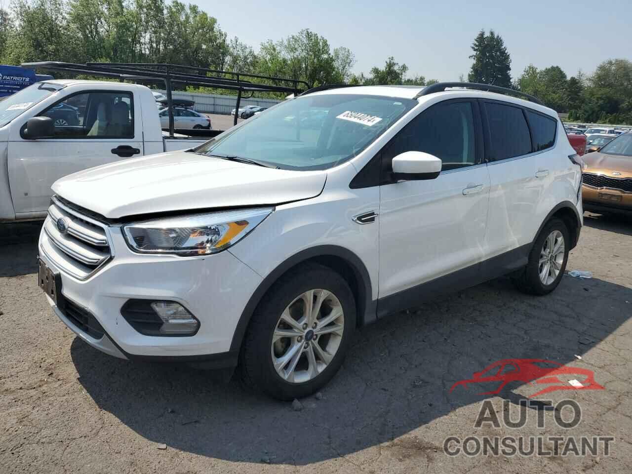 FORD ESCAPE 2018 - 1FMCU0GD5JUB74887