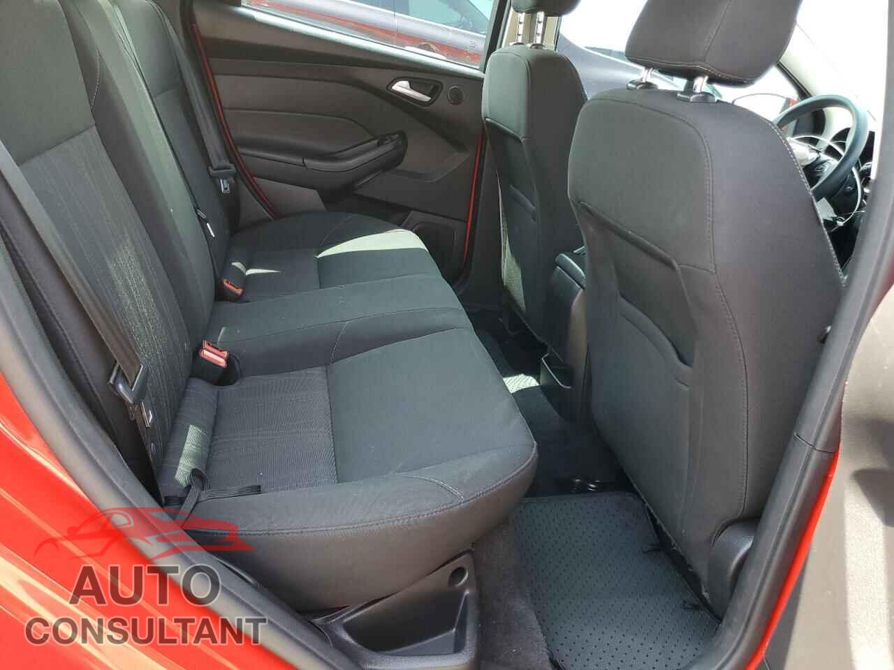 FORD FOCUS 2017 - 1FADP3H27HL313826