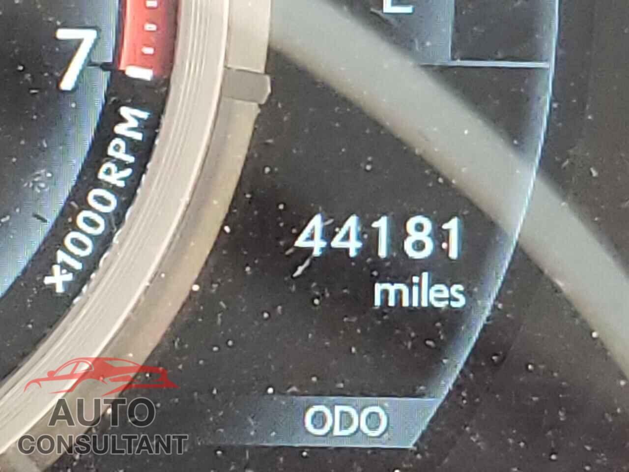 LEXUS IS 2019 - JTHBA1D22K5088075