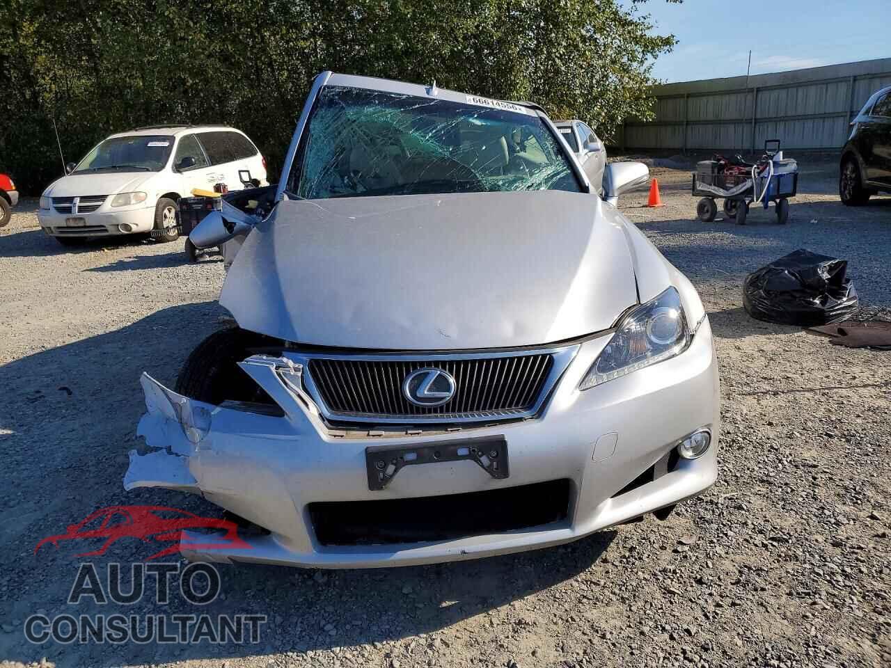 LEXUS IS 2011 - JTHFF2C28B2520003