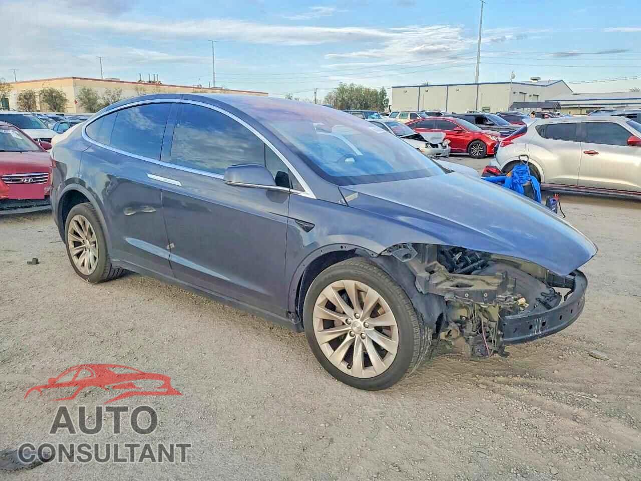 TESLA MODEL X 2016 - 5YJXCDE28GF033573
