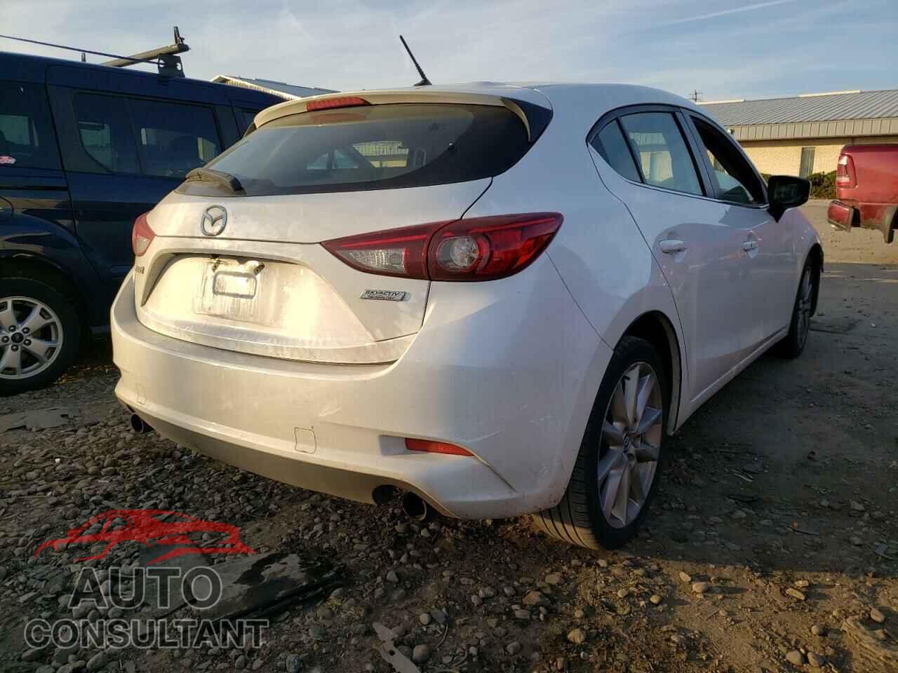 MAZDA 3 2017 - JM1BN1L36H1116363