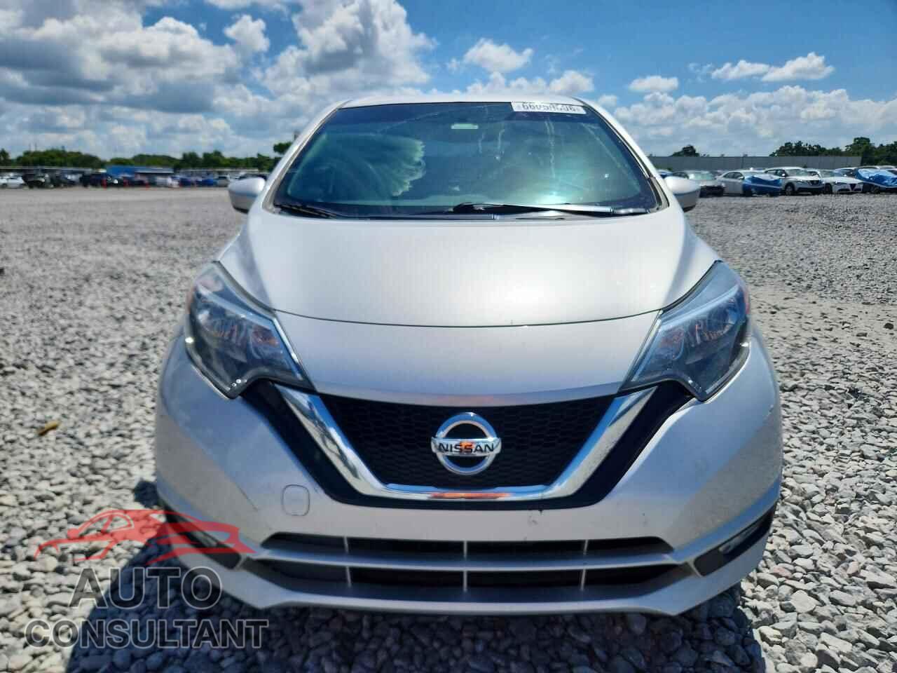 NISSAN VERSA 2017 - 3N1CE2CP8HL354904