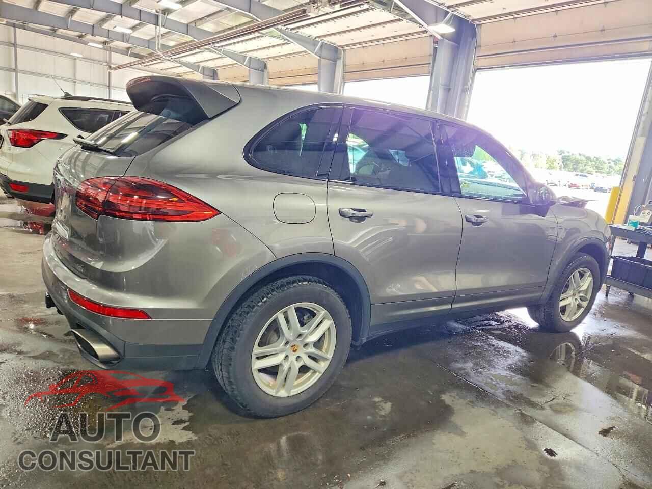 PORSCHE CAYENNE 2016 - WP1AA2A20GKA36250