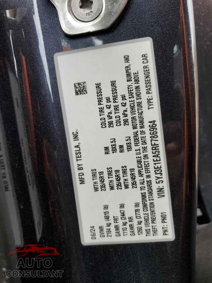 TESLA MODEL 3 2024 - 5YJ3E1EA5RF786964