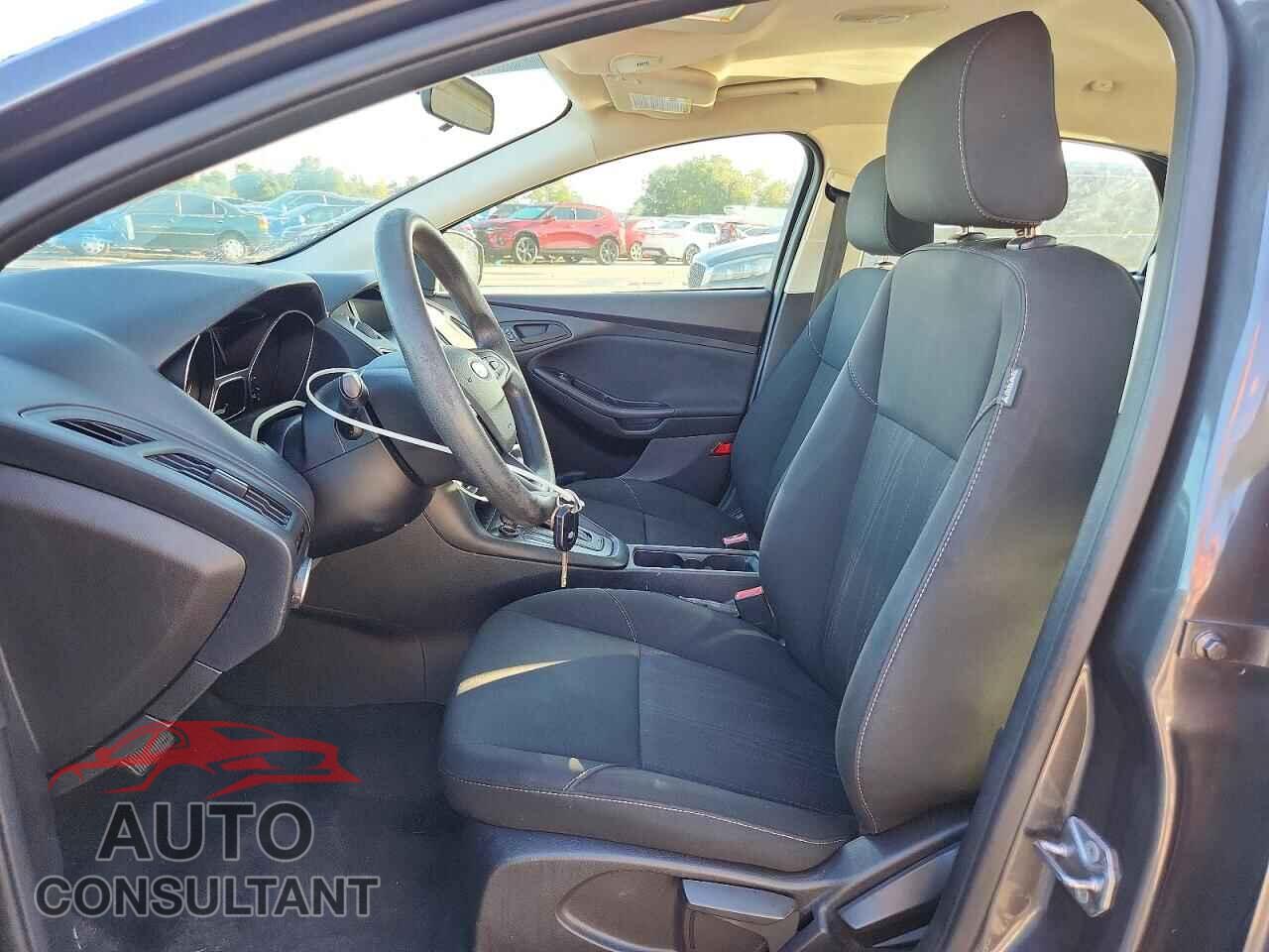 FORD FOCUS 2018 - 1FADP3E25JL291576