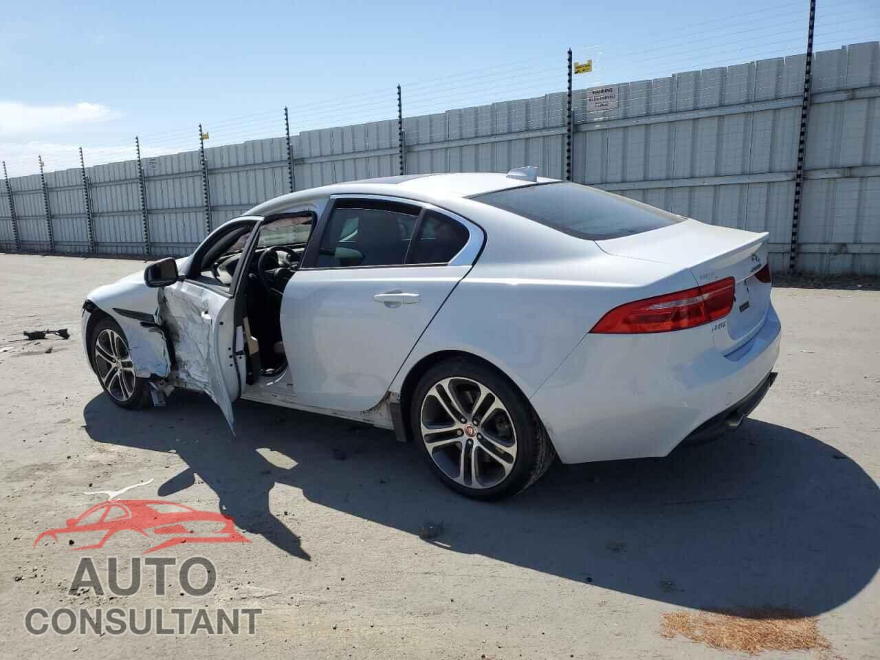JAGUAR XE 2017 - SAJAD4BV0HA965165