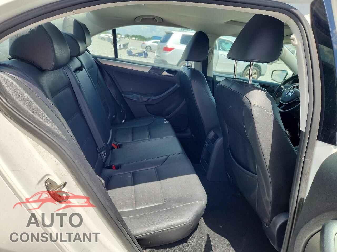 VOLKSWAGEN JETTA 2017 - 3VWDB7AJ4HM294536