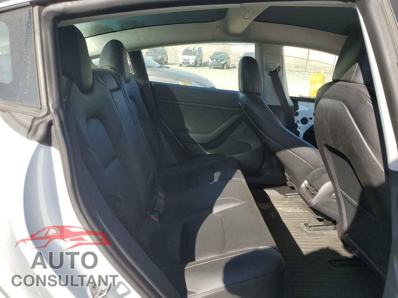 TESLA MODEL 3 2023 - 5YJ3E1EA7PF402678