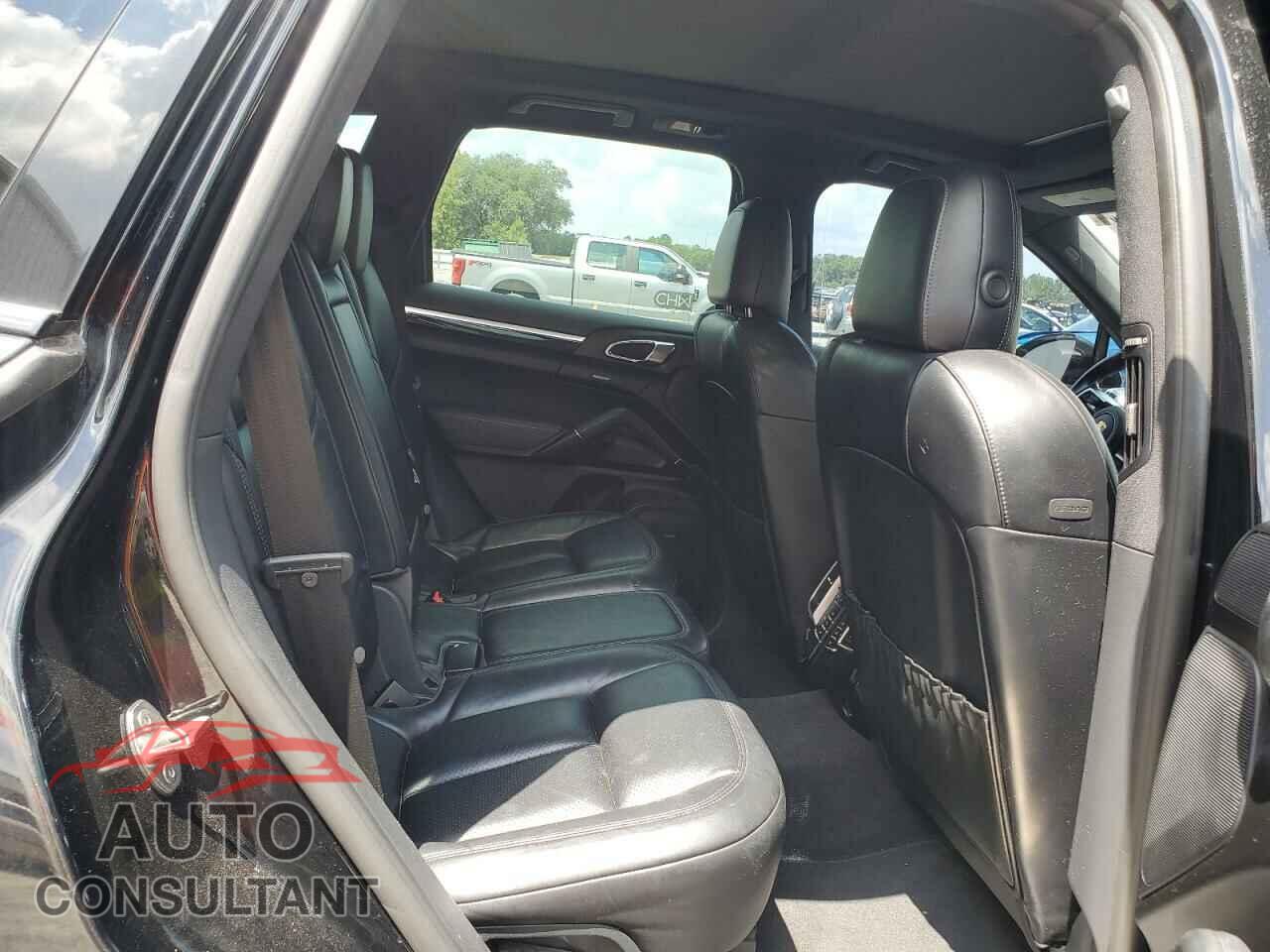 PORSCHE CAYENNE 2017 - WP1AB2A29HLA51709
