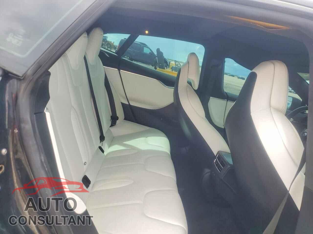 TESLA MODEL S 2017 - 5YJSA1E47HF200717