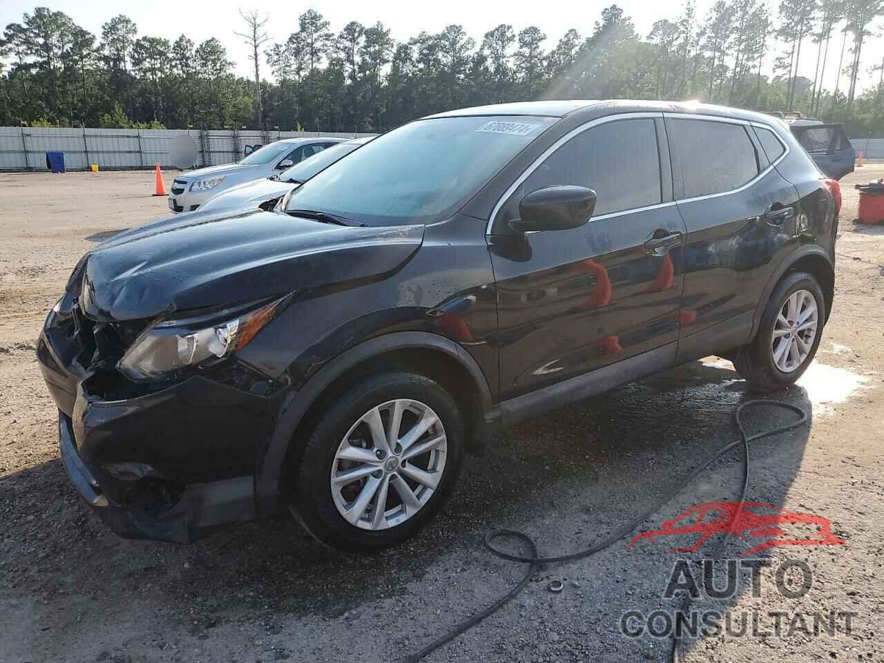 NISSAN ROGUE 2017 - JN1BJ1CP5HW010510