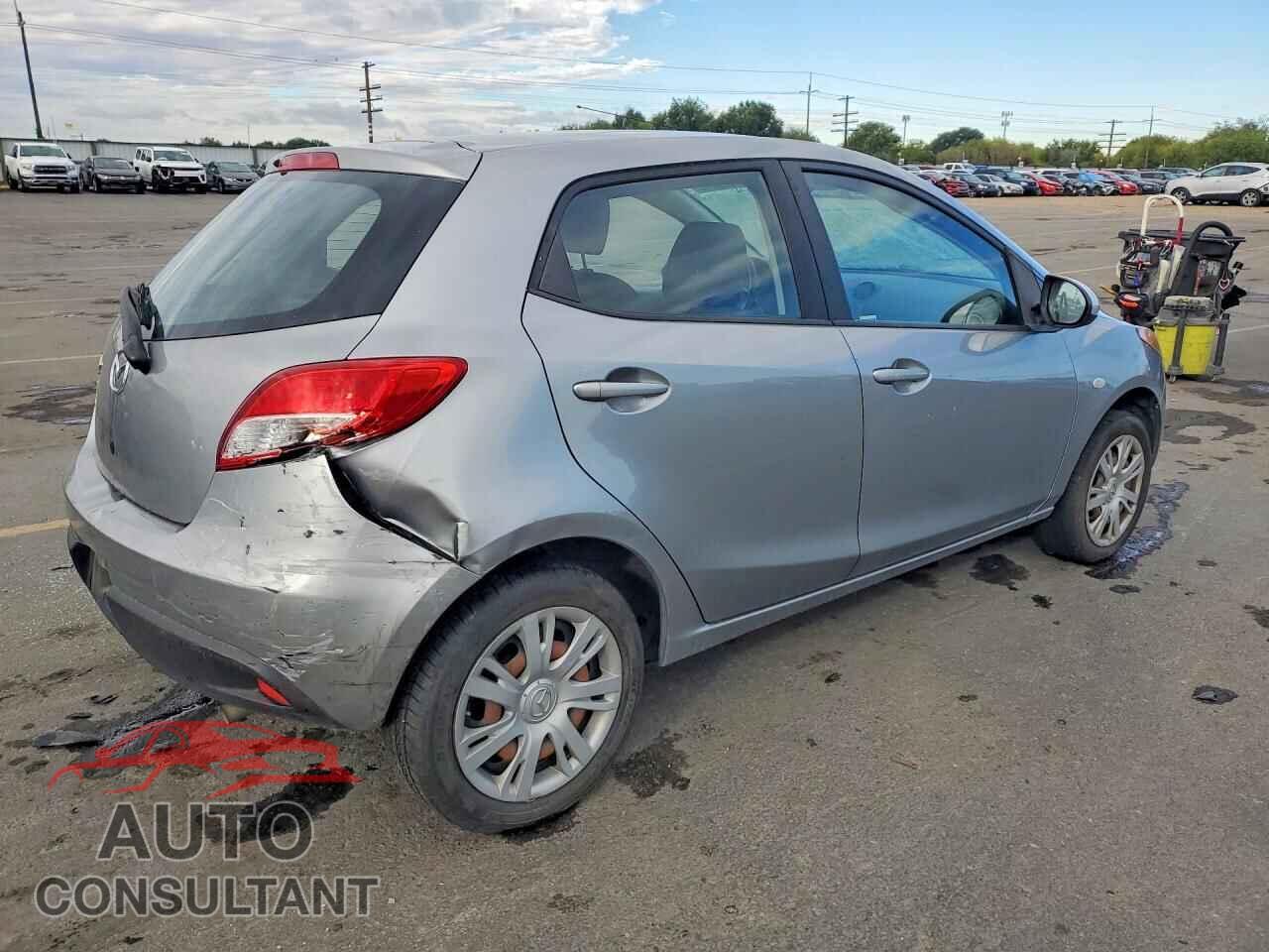 MAZDA 2 2013 - JM1DE1KZ3D0163266