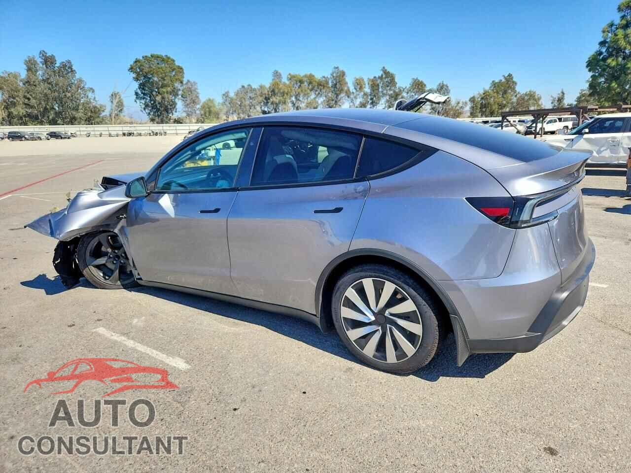 TESLA MODEL Y 2026 - 7SAYGDED3TF613997