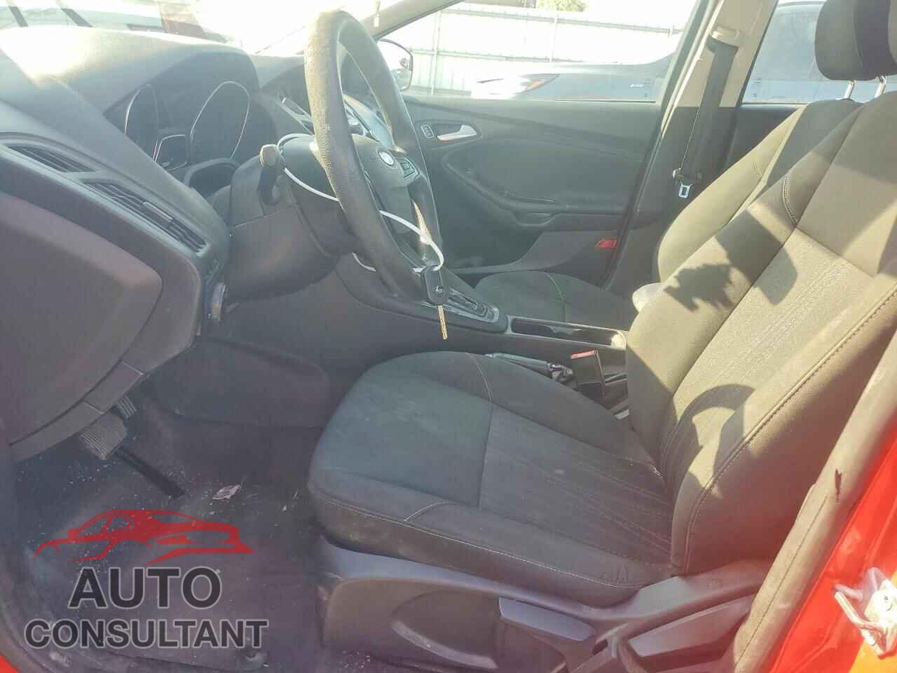 FORD FOCUS 2015 - 1FADP3F25FL233649