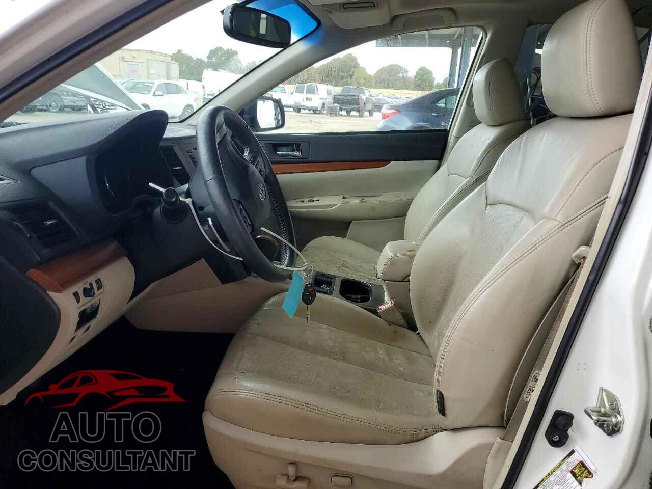 SUBARU OUTBACK 2014 - 4S4BRBLC2E3258957