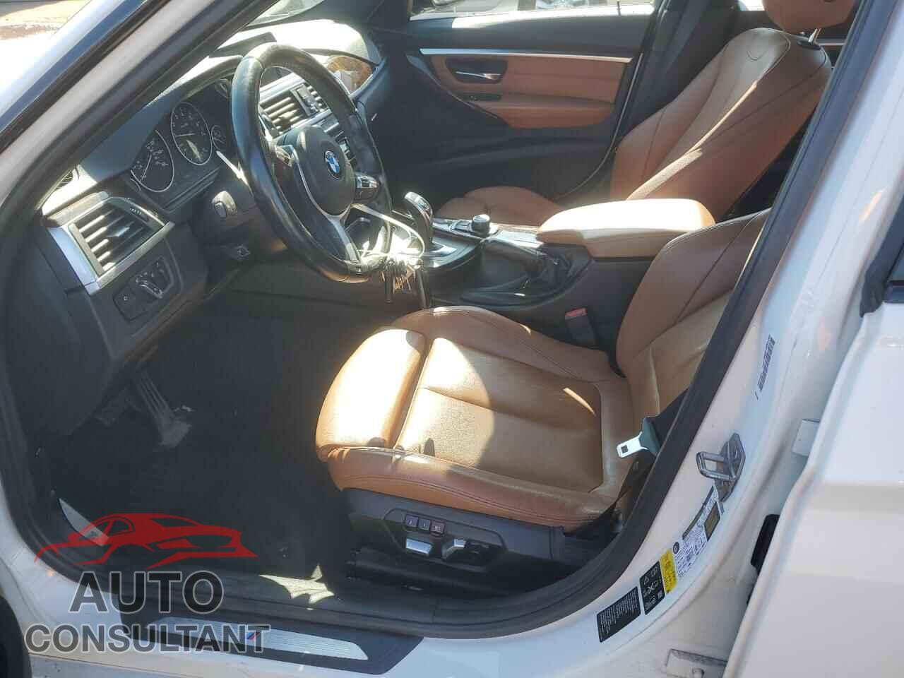 BMW 3 SERIES 2016 - WBA8E3G54GNU01083