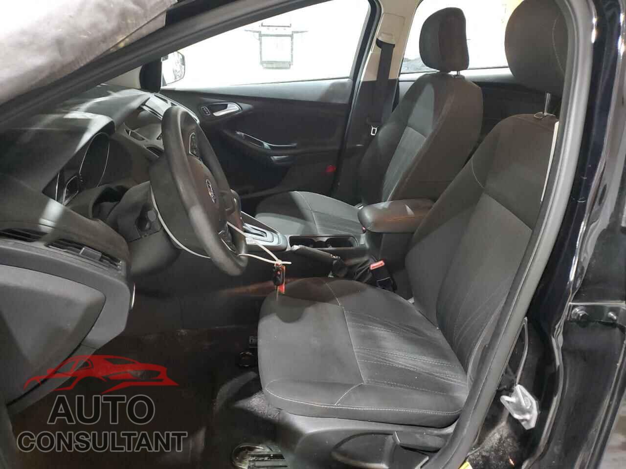 FORD FOCUS 2017 - 1FADP3F29HL203329