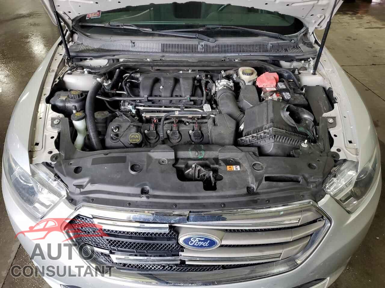 FORD TAURUS 2015 - 1FAHP2E85FG209572