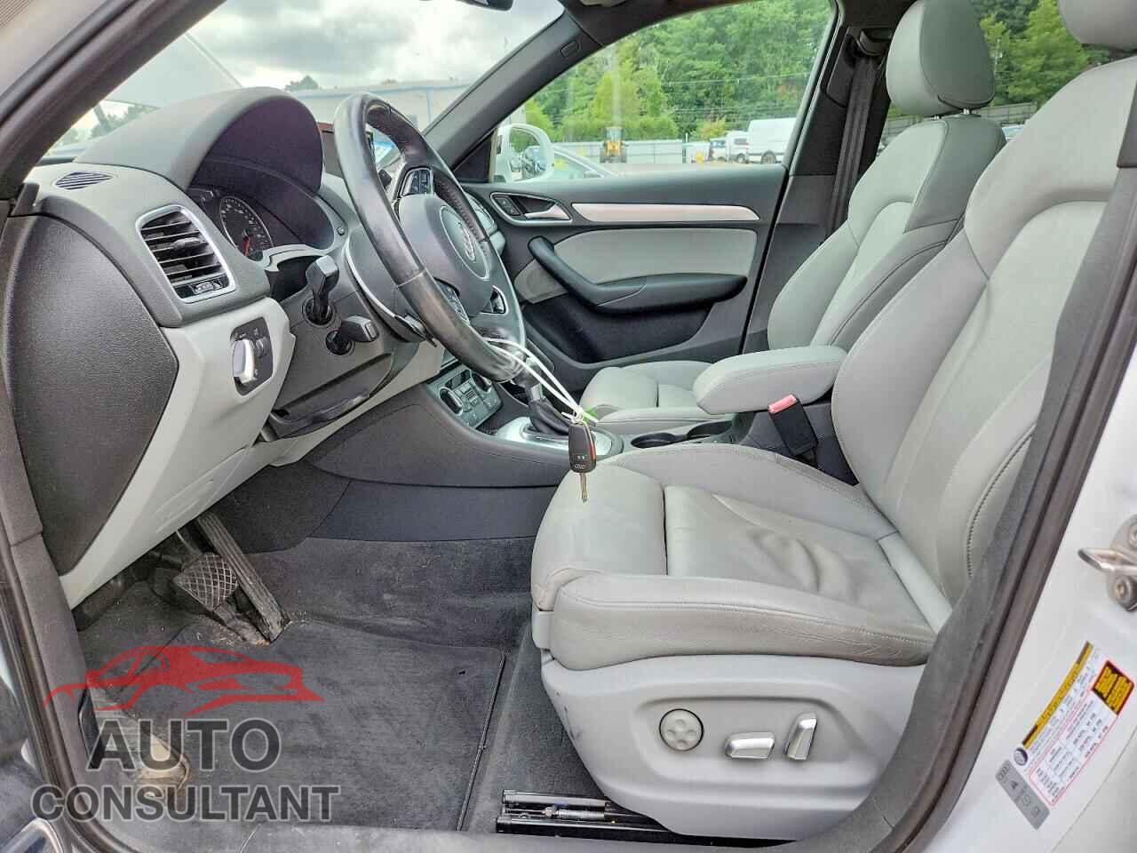 AUDI Q3 2016 - WA1GFCFS6GR008093