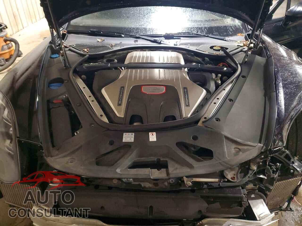 PORSCHE PANAMERA 2018 - WP0AF2A7XJL141460