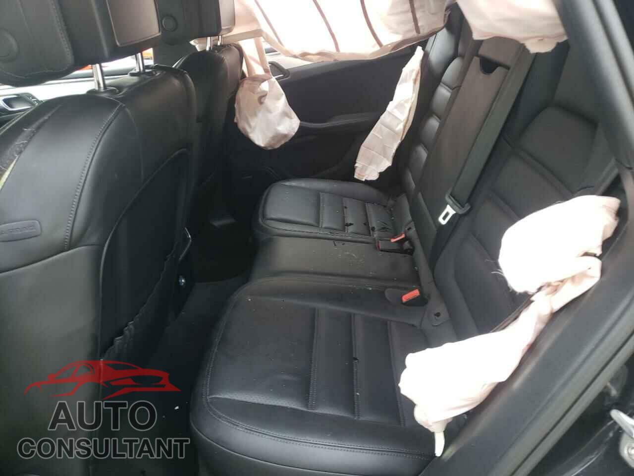 PORSCHE MACAN 2016 - WP1AF2A57GLB91366