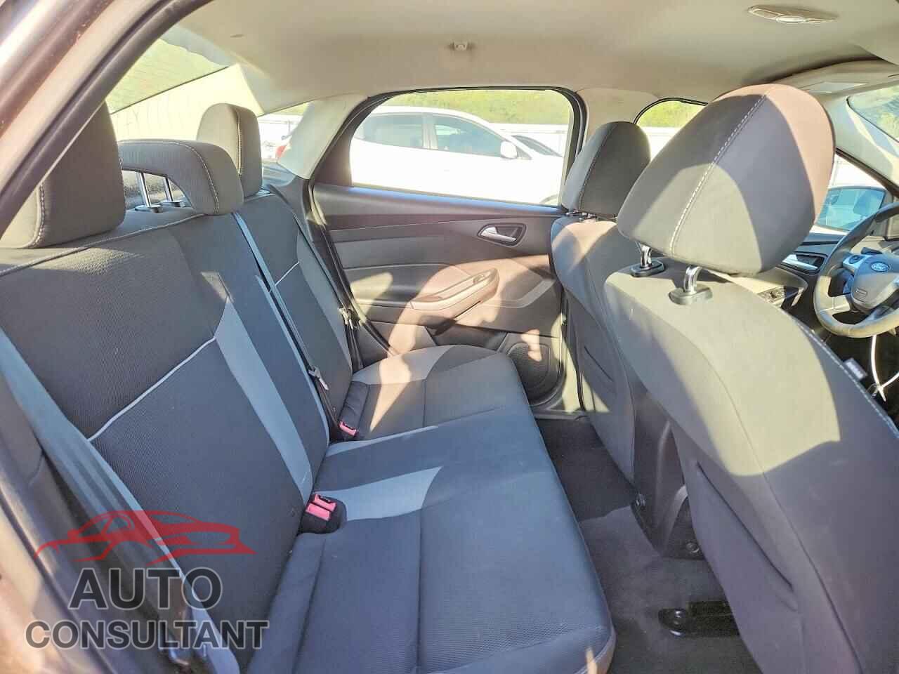 FORD FOCUS 2014 - 1FADP3F23EL233468