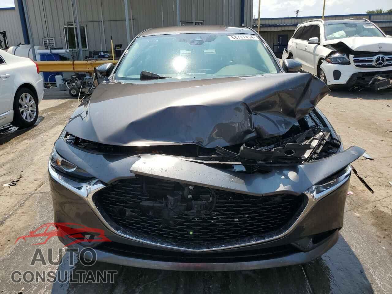 MAZDA 3 2019 - 3MZBPADL8KM107888