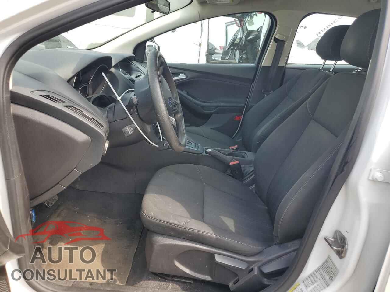 FORD FOCUS 2016 - 1FADP3E26GL270941