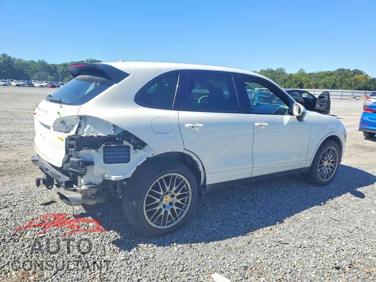 PORSCHE CAYENNE 2017 - WP1AA2A24HKA82424