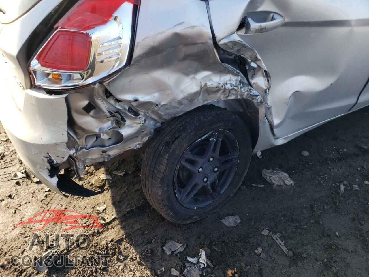 FORD FIESTA 2018 - 3FADP4EJXJM109124