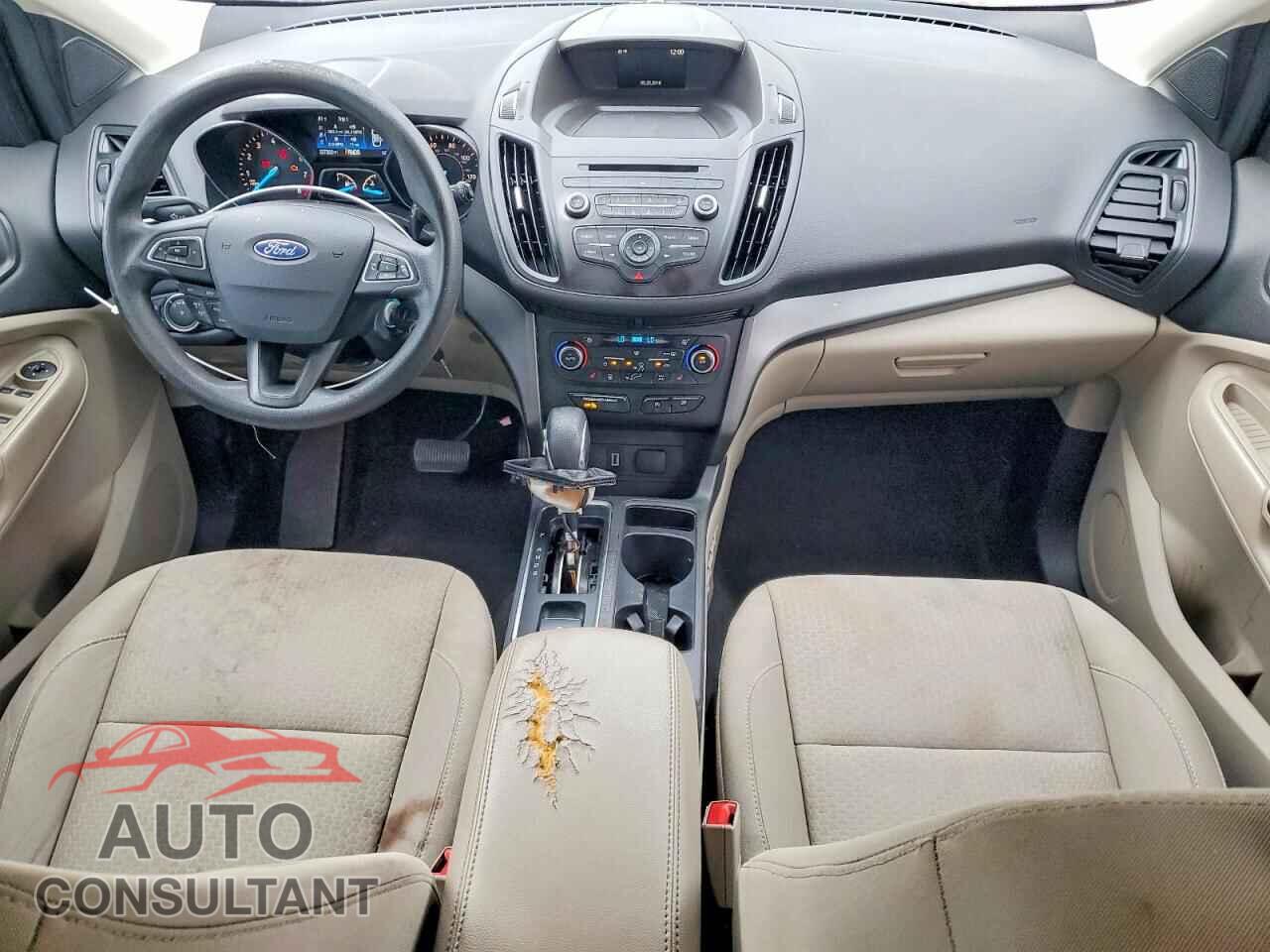 FORD ESCAPE 2018 - 1FMCU0GD8JUC90584