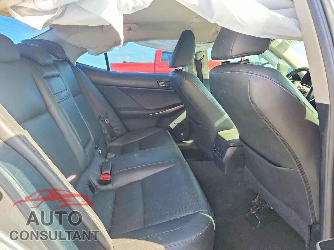LEXUS IS 2015 - JTHBF1D24F5057594