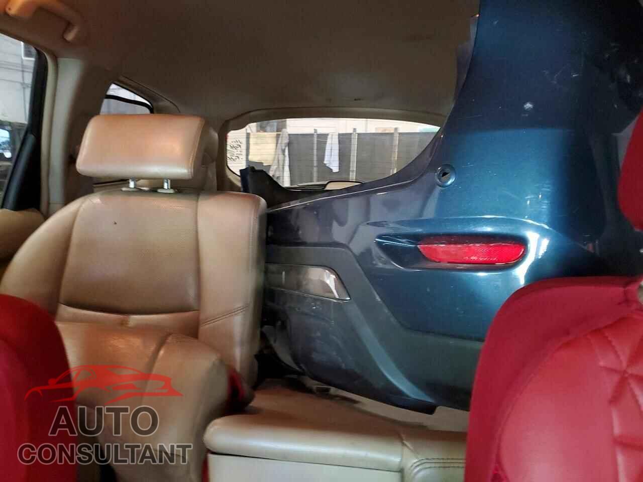 NISSAN PATHFINDER 2013 - 5N1AR2MMXDC658962
