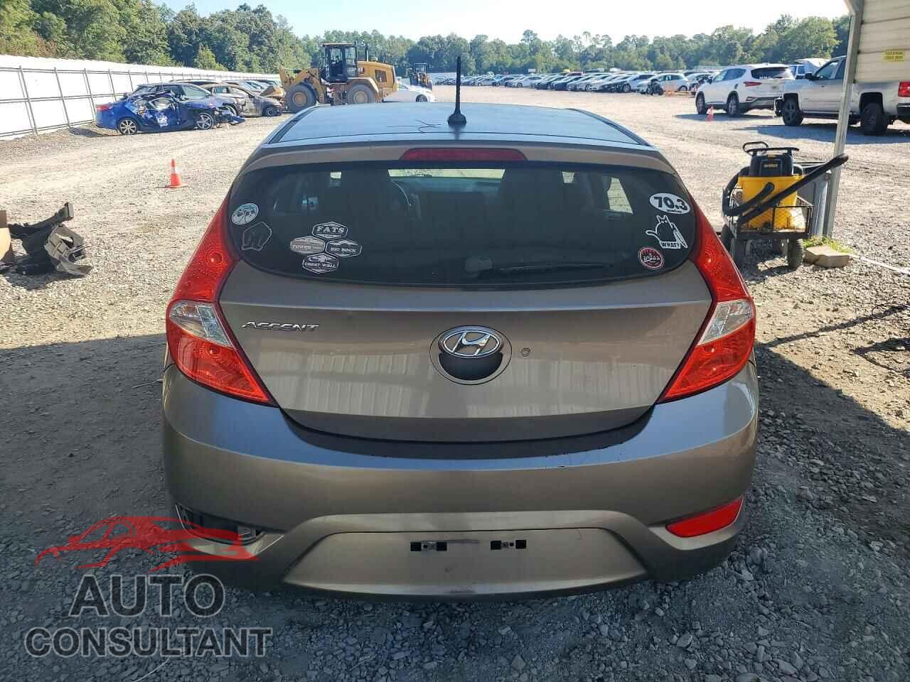 HYUNDAI ACCENT 2013 - KMHCT5AE5DU070048