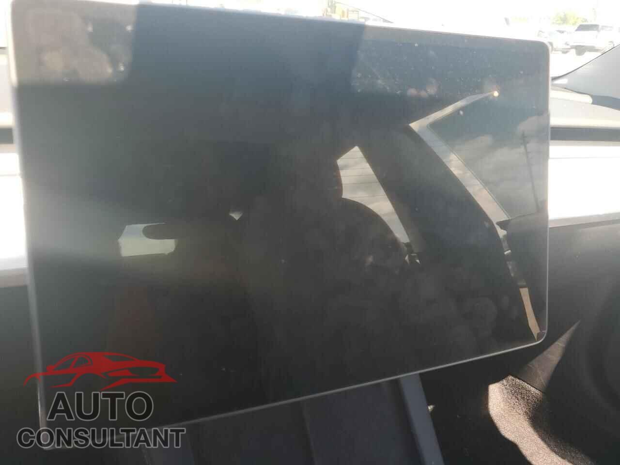 TESLA MODEL 3 2022 - 5YJ3E1EC7NF273825