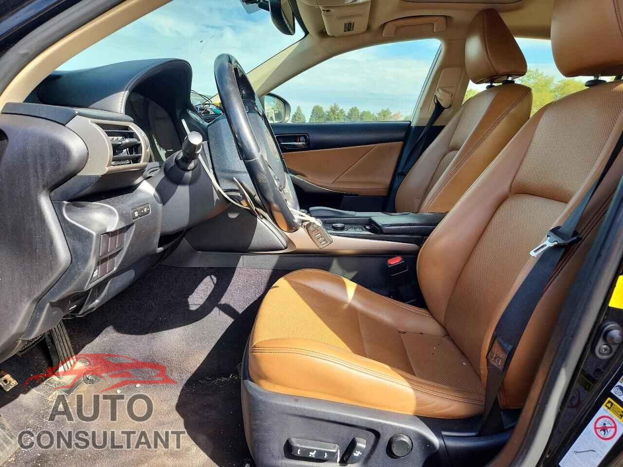 LEXUS IS 2014 - JTHCF1D25E5006012