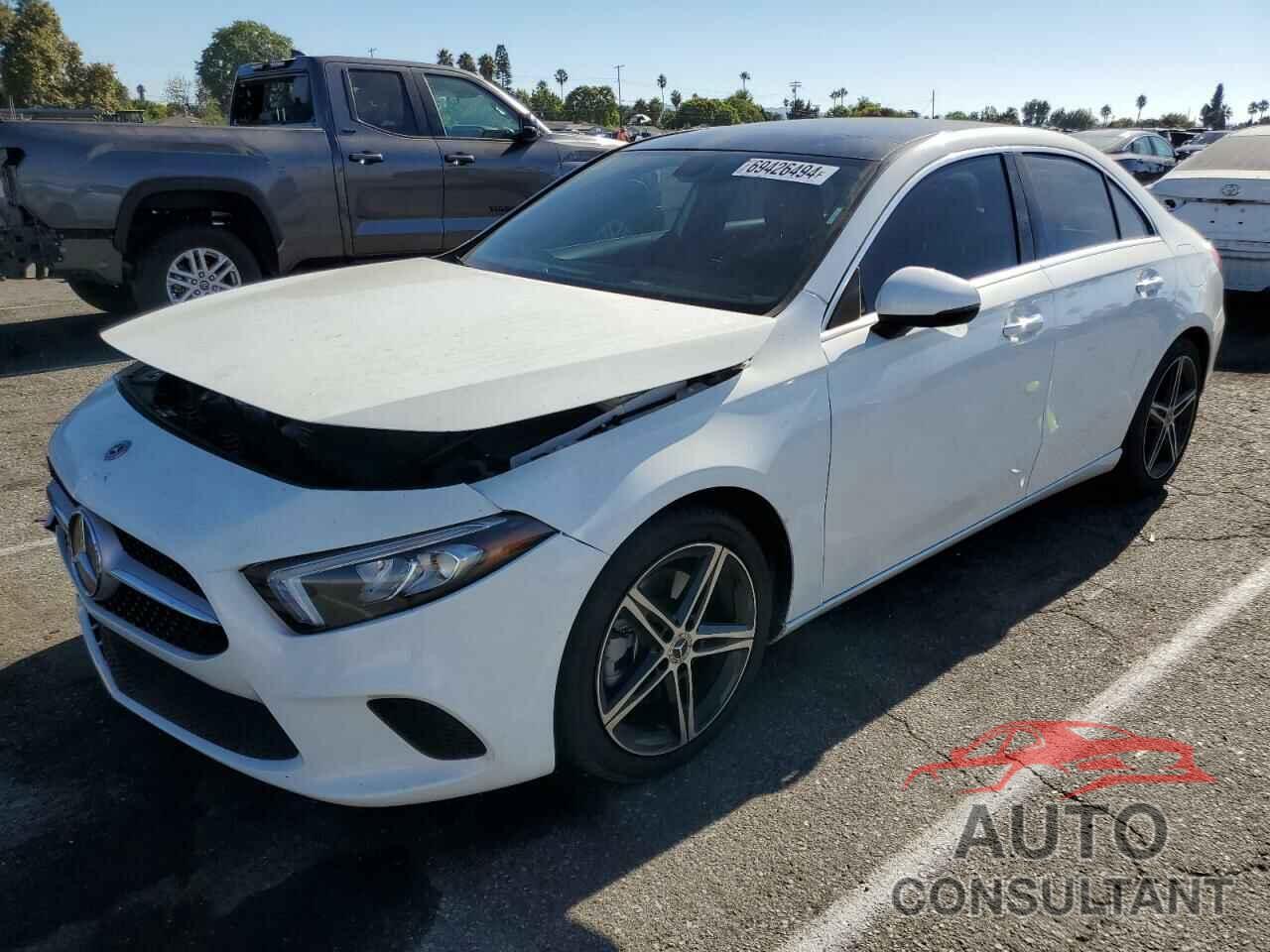 MERCEDES-BENZ A-CLASS 2019 - WDD3G4EB2KW011128