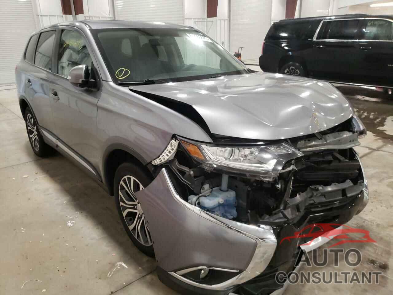 MITSUBISHI OUTLANDER 2018 - JA4AZ3A38JZ013607