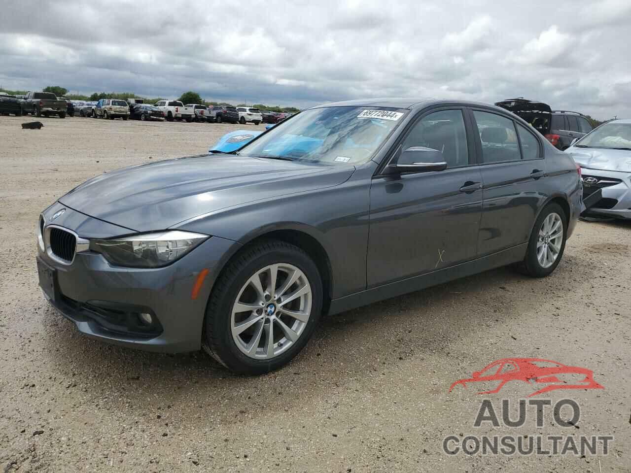 BMW 3 SERIES 2017 - WBA8E1G39HNU16005