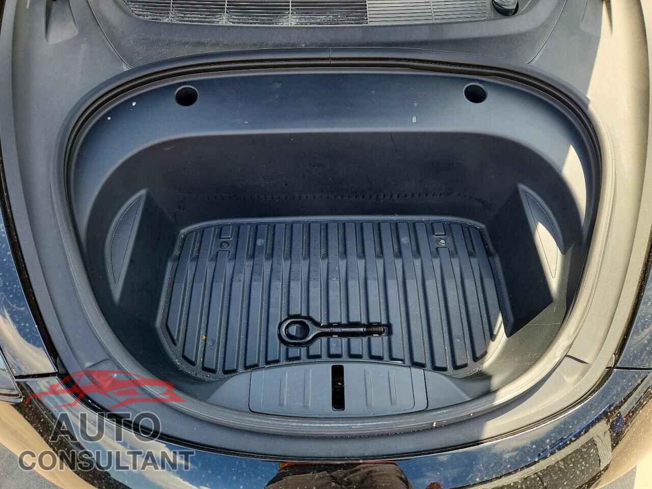 TESLA MODEL 3 2019 - 5YJ3E1EB4KF388966