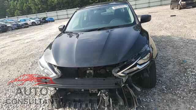 NISSAN SENTRA 2019 - 3N1AB7AP3KL623981