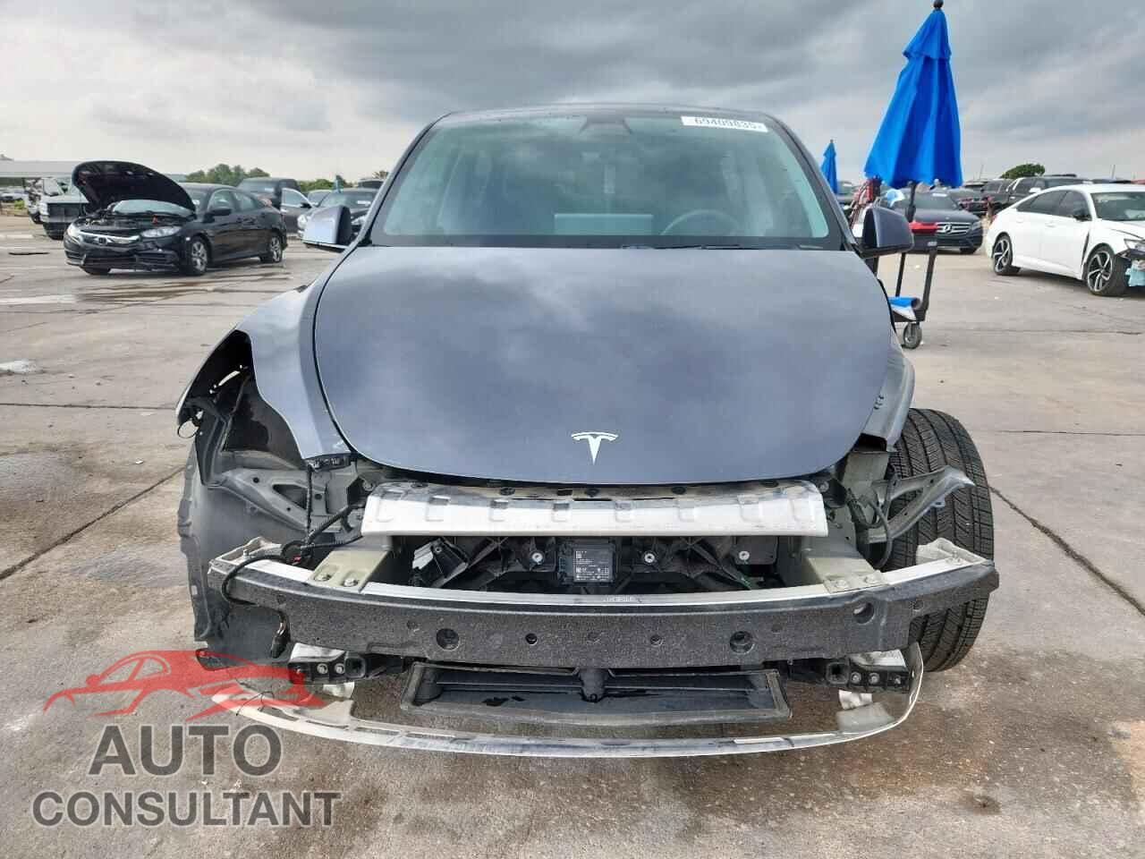 TESLA MODEL Y 2021 - 5YJYGDEE2MF065532