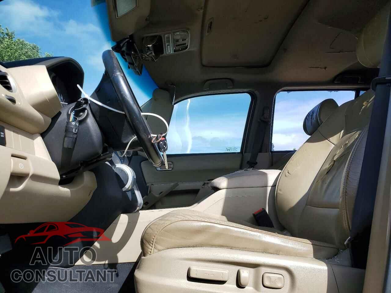HONDA PILOT 2011 - 5FNYF4H53BB501025